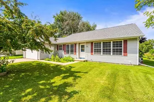 604 Sunrise Dr, Ripon, WI 54971 - Photo 1