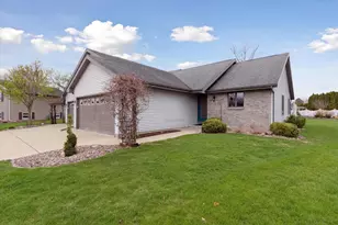 1905 St George Ln, Janesville, WI 53545 - Photo 1