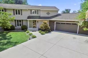 731 Thornecrest Ct, Janesville, WI 53546 - Photo 1