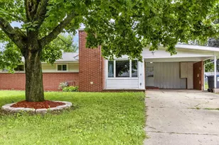 713 E Columbine Dr, Beloit, WI 53511 - Photo 1