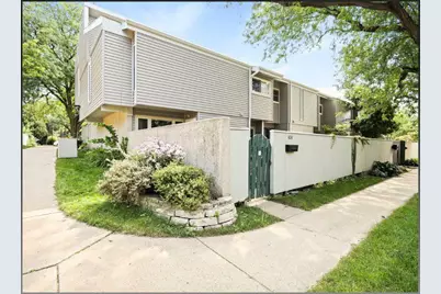 424 East Bluff, Madison, WI 53704 - Photo 1