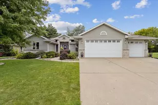 4295 Huntinghorne Dr, Janesville, WI 53546 - Photo 1