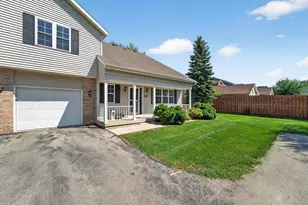 867 Chandler Ln, Sun Prairie, WI 53590 - Photo 1