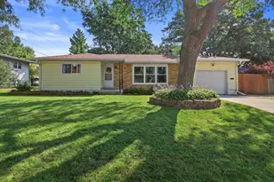 909 Taft St, Sun Prairie, WI 53590 - Photo 1