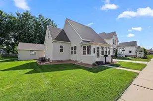 539 E Main St, Waupun, WI 53963 - Photo 1