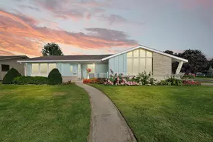 713 Mary St, Beaver Dam, WI 53916 - Photo 1