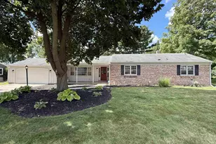 122 S Lexington Dr, Janesville, WI 53545 - Photo 1