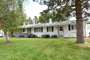 921 Pine St, Sun Prairie, WI 53590 - Photo 1