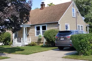 1012 Cornelia St, Janesville, WI 53545 - Photo 1