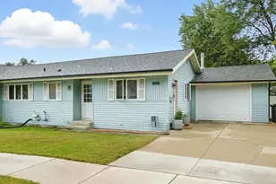 905 Vandenburg St, Sun Prairie, WI 53590 - Photo 1