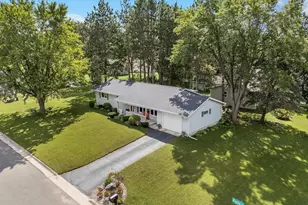 510 Karla Ct, Portage, WI 53901 - Photo 1