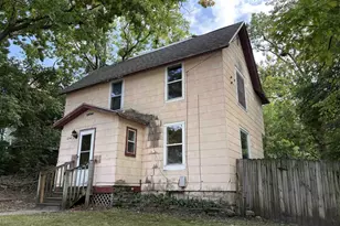 1040 Carrington St, Janesville, WI 53545 - Photo 1