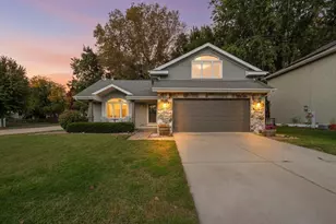 633 Autumn Wood Pkwy, Deerfield, WI 53531 - Photo 1