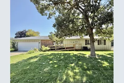 652 Sussex Drive, Janesville, WI 53546 - Photo 1