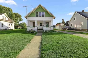 145 E Burnett St, Beaver Dam, WI 53916 - Photo 1