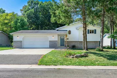 831 Annrich Avenue, Omro, WI 54963 - Photo 1