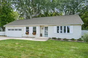 1309 Vandenburg St, Sun Prairie, WI 53590 - Photo 1