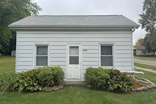 1524 11th Ave, Monroe, WI 53566 - Photo 1