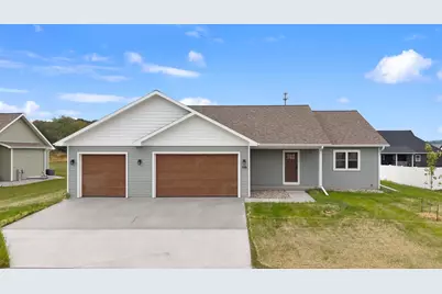 611 Roosevelt Street, Baraboo, WI 53913 - Photo 1