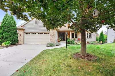 5586 Bantry Lane, Fitchburg, WI 53711 - Photo 1