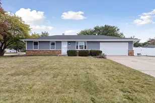 2305 S Arch St, Janesville, WI 53546 - Photo 1