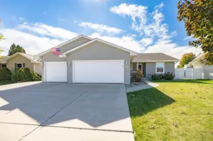 4262 Baybrook Dr, Janesville, WI 53546 - Photo 1