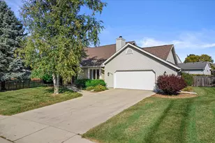 643 Eddington Dr, Sun Prairie, WI 53590 - Photo 1