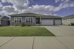 805 Yorktown Rd, DeForest, WI 53532 - Photo 1