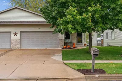 942 N 8th Avenue, Onalaska, WI 54650 - Photo 1