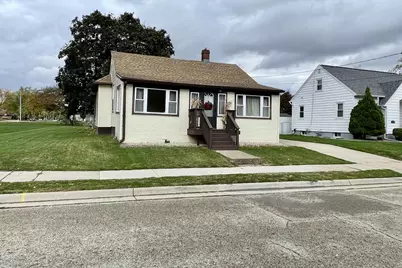 1718 Linden Avenue, Janesville, WI 53548 - Photo 1