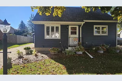 811 W Jefferson Street, Waupun, WI 53963 - Photo 1