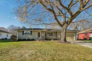 566 Gerald Ave, Sun Prairie, WI 53590 - Photo 1