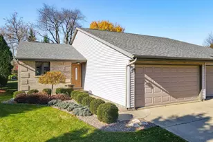 1051 N Wuthering Hills Dr, Janesville, WI 53546 - Photo 1