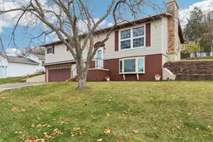 207 Pauquette Dr, Poynette, WI 53955 - Photo 1