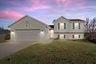 502 Lorraine Dr, Edgerton, WI 53534 - Photo 1