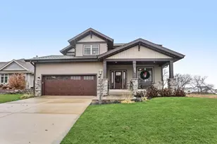 704 Vineyard Dr, Cambridge, WI 53523 - Photo 1