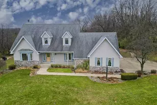 1819 W Aberdeen Dr, Janesville, WI 53545 - Photo 1