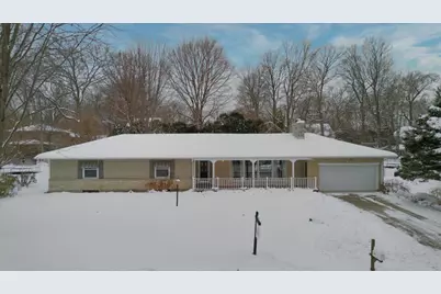 805 Kings Way, Madison, WI 53704 - Photo 1