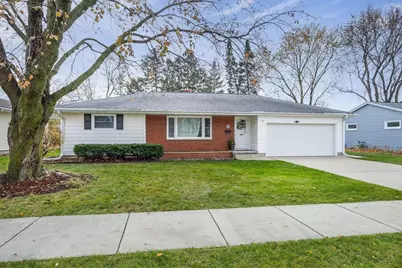 143 E Kohler Street, Sun Prairie, WI 53590 - Photo 1