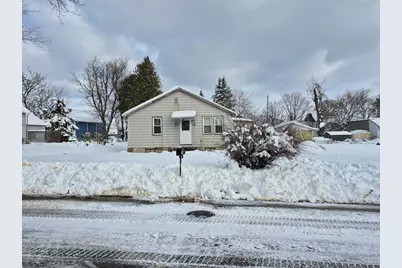 31 S Willard Avenue, Janesville, WI 53548 - Photo 1