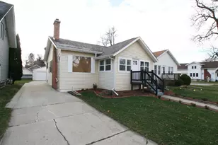 906 Benton Ave, Janesville, WI 53545 - Photo 1