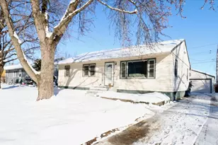 1975 Pioneer Dr, Beloit, WI 53511 - Photo 1