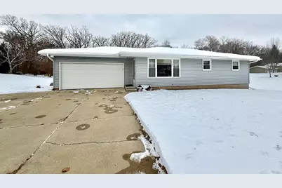 10622 N Oakway Lane, Edgerton, WI 53534 - Photo 1