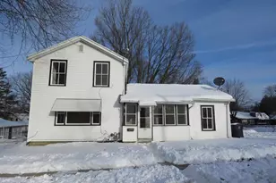 163 W Moore St, Berlin, WI 54923 - Photo 1