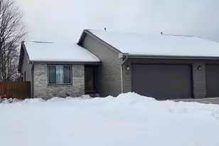 2715 N Wuthering Hills Dr, Janesville, WI 53546 - Photo 1