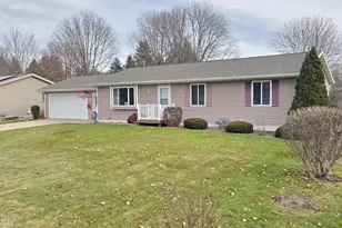 631 Wilkes Ct, Ripon, WI 54971 - Photo 1