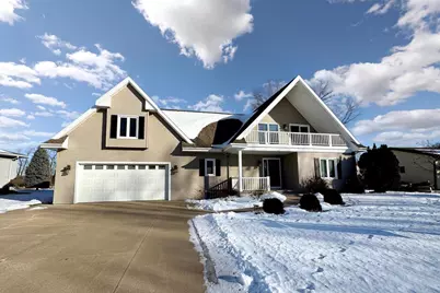 135 Twin Harbor Drive, Winneconne, WI 54986 - Photo 1