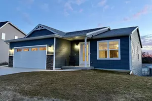 1510 Wedgewood Dr, Watertown, WI 53098 - Photo 1