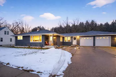 209 W Chestnut Street, Pardeeville, WI 53934 - Photo 1