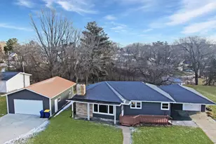 520 Vernon Ave, Hillsboro, WI 54634 - Photo 1